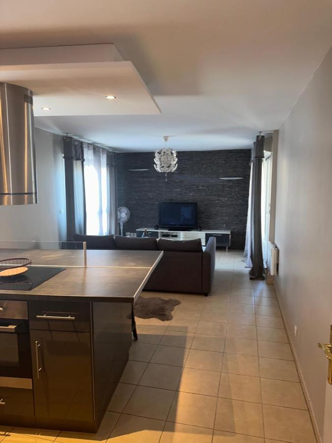 Superbe Appartement Tout Equipe Avec Parking. Marseilles Exterior foto